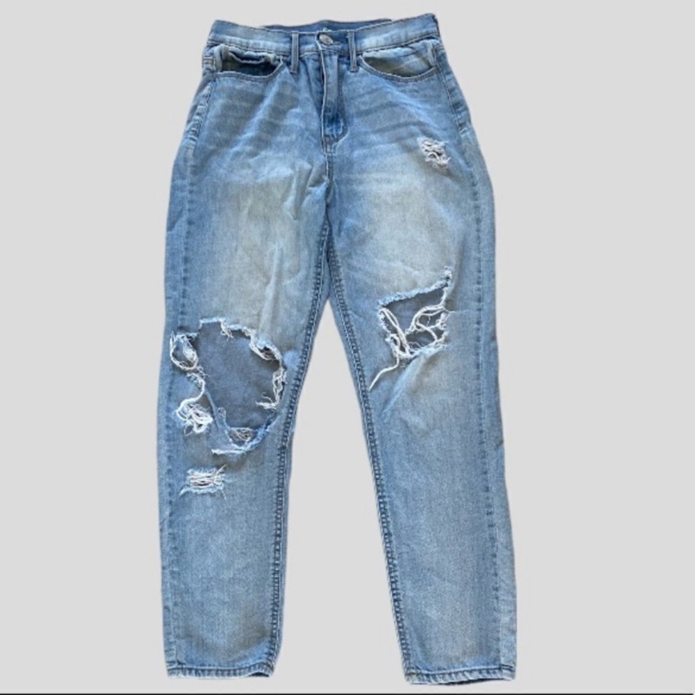 SO High Rise Mom Jeans 100% COTTON Distressed
Size 3
